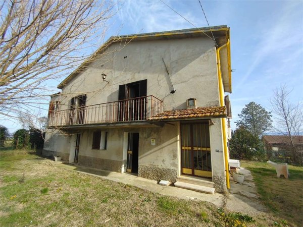 casa indipendente in vendita a Montefalco
