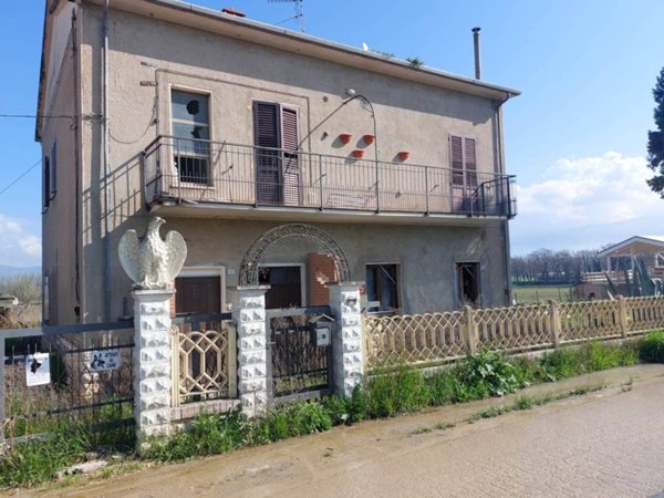 casa indipendente in vendita a Montefalco in zona San Clemente