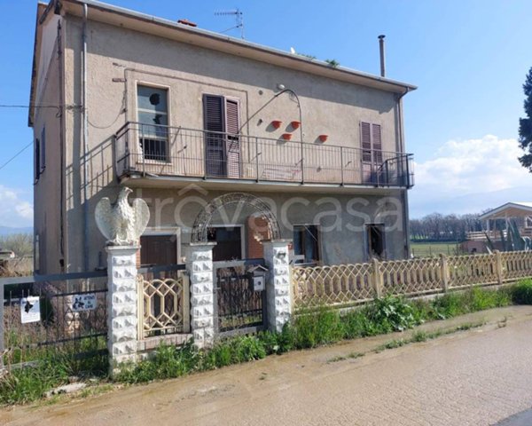 casa indipendente in vendita a Montefalco in zona San Clemente