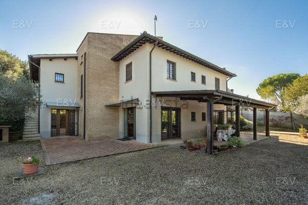 casa indipendente in vendita a Montefalco