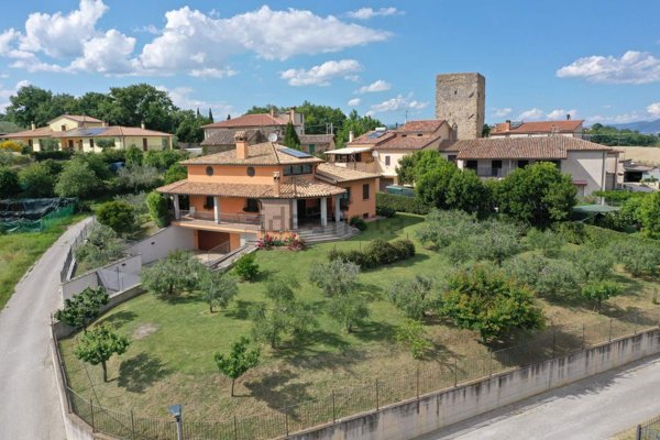 casa indipendente in vendita a Montefalco