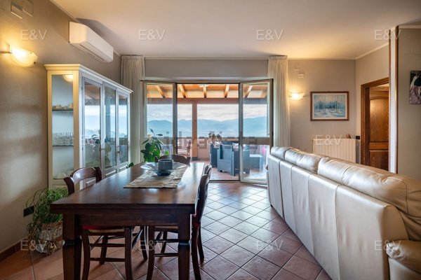 casa indipendente in vendita a Montefalco in zona Montepennino