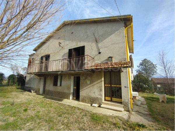 casa indipendente in vendita a Montefalco