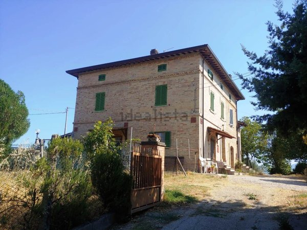 casa indipendente in vendita a Montefalco