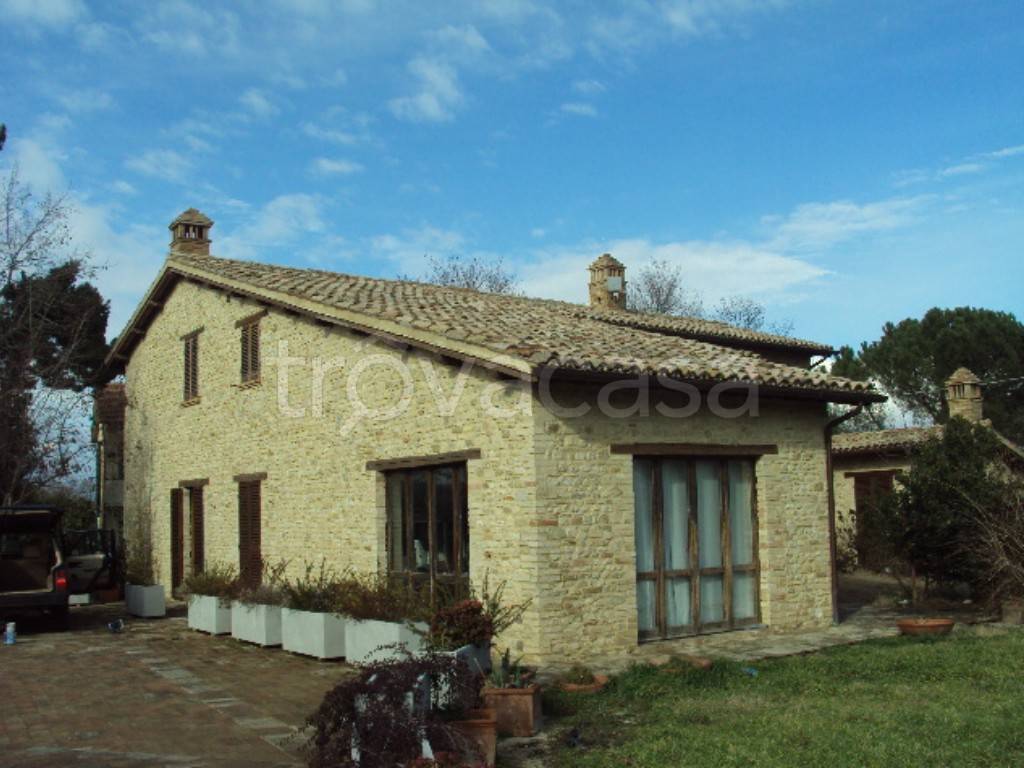 casa indipendente in vendita a Montefalco in zona Pietrauta