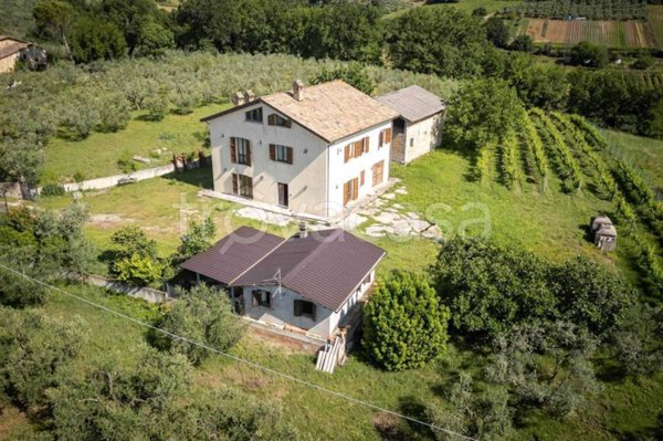 casa indipendente in vendita a Montefalco in zona Casale