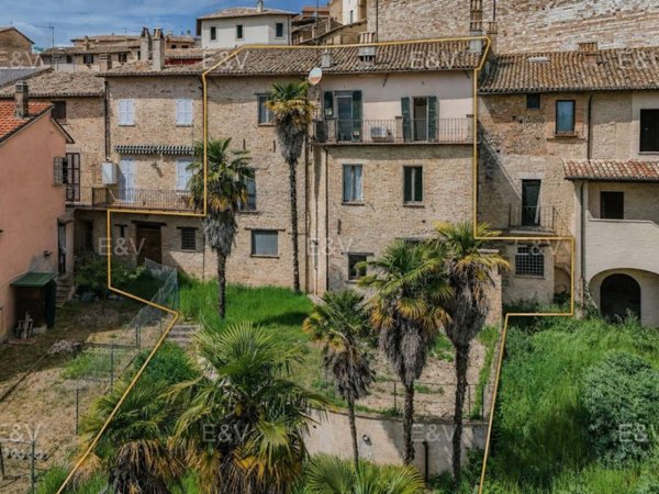 casa indipendente in vendita a Montefalco