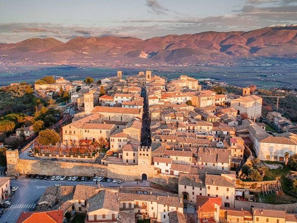 negozio in vendita a Montefalco
