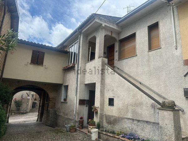 appartamento in vendita a Montefalco in zona Fabbri