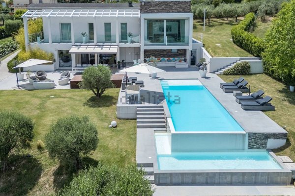 casa indipendente in vendita a Montefalco in zona Montepennino