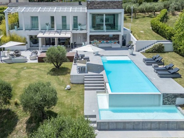 casa indipendente in vendita a Montefalco in zona Montepennino