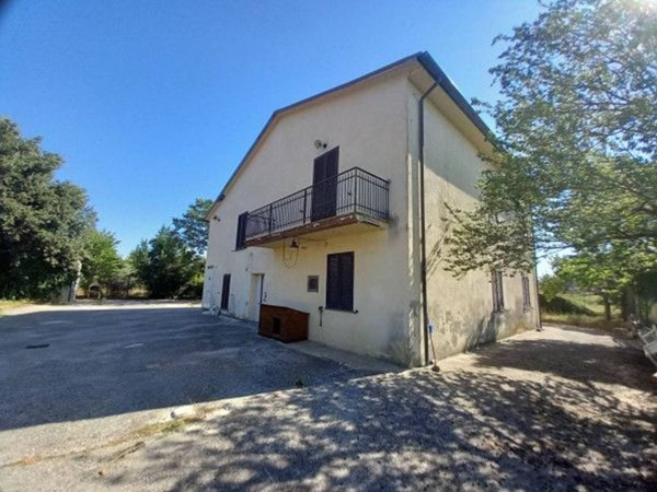 casa indipendente in vendita a Montefalco in zona Fratta