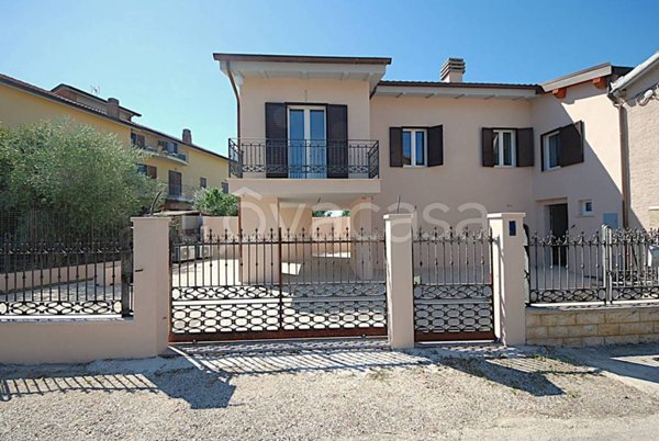 appartamento in vendita a Montefalco in zona Madonna della Stella