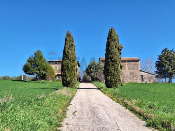 casa indipendente in vendita a Montefalco in zona Fratta