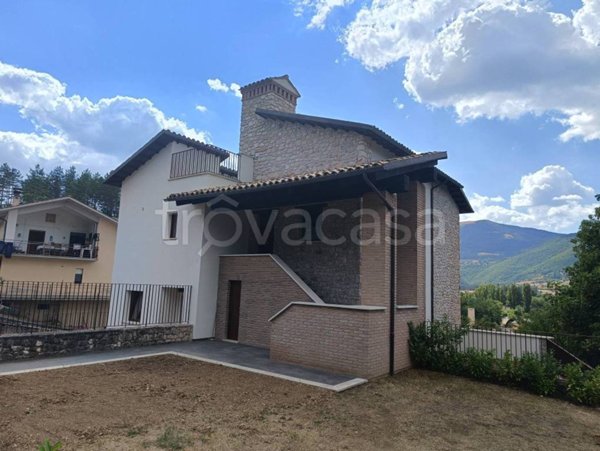 casa indipendente in vendita a Monteleone di Spoleto