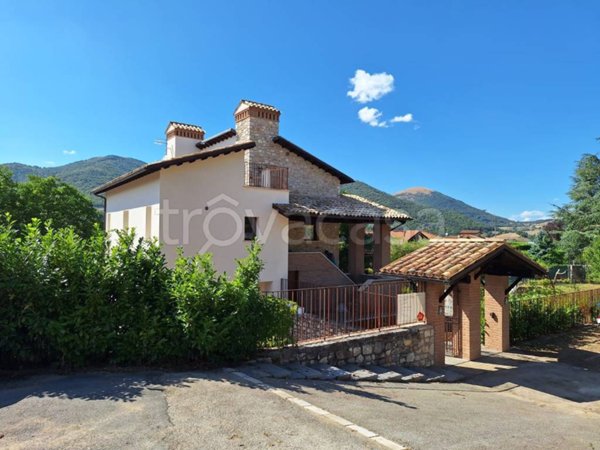 casa indipendente in vendita a Monteleone di Spoleto