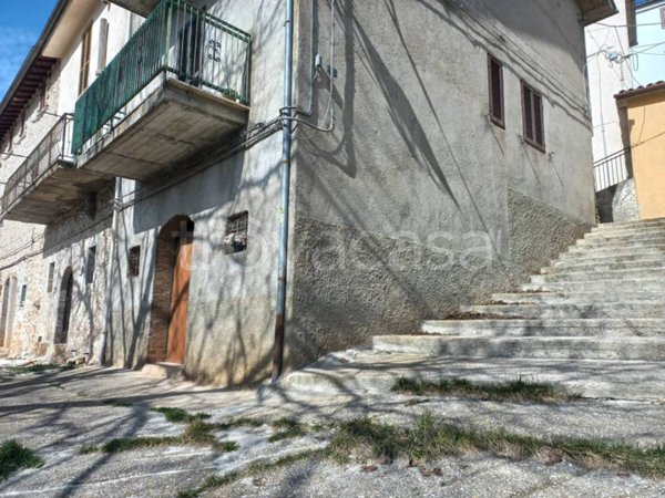 appartamento in vendita a Monteleone di Spoleto in zona Rescia