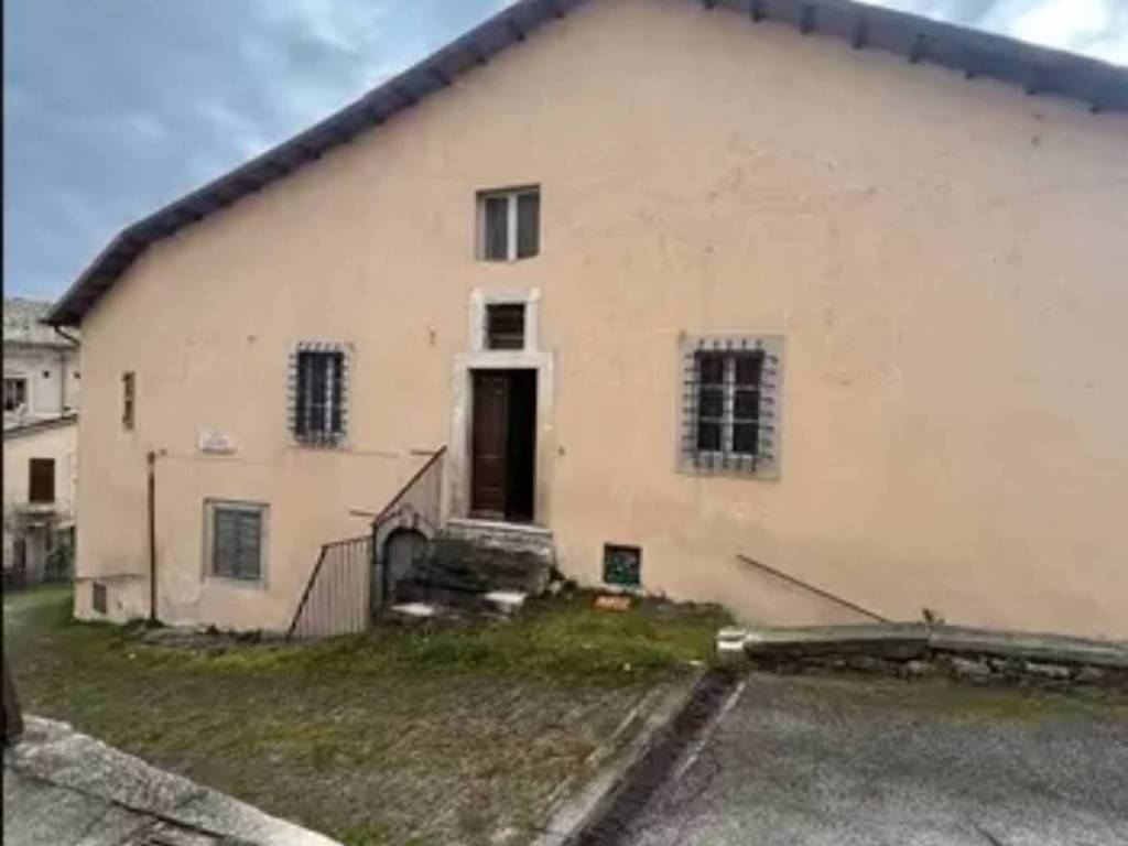 casa indipendente in vendita a Monteleone di Spoleto
