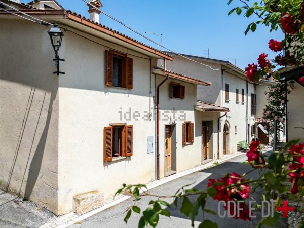 appartamento in vendita a Monteleone di Spoleto in zona Ruscio