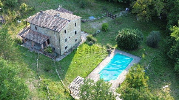 casale in vendita a Monte Santa Maria Tiberina