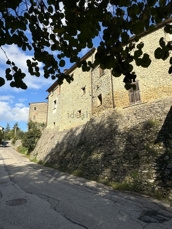 appartamento in vendita a Monte Santa Maria Tiberina in zona Gioiello