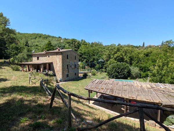 casale in vendita a Monte Santa Maria Tiberina