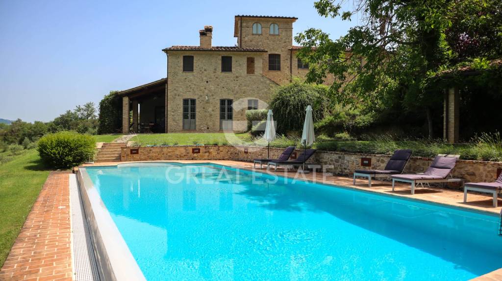 casa indipendente in vendita a Montone