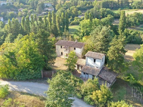 casa indipendente in vendita a Montone