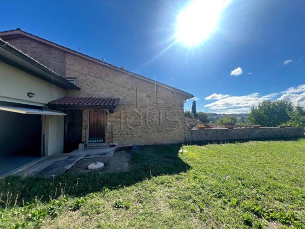 appartamento in vendita a Montone