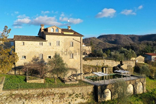 casa indipendente in vendita a Montone