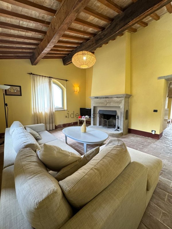 casale in vendita a Montone