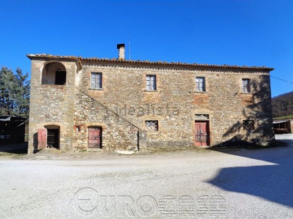 casa indipendente in vendita a Montone