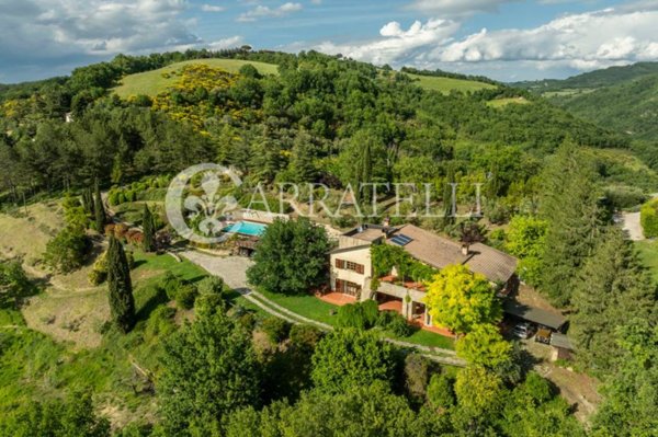 casa indipendente in vendita a Montone