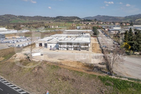 locale di sgombero in vendita a Montone