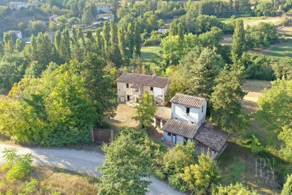casa indipendente in vendita a Montone
