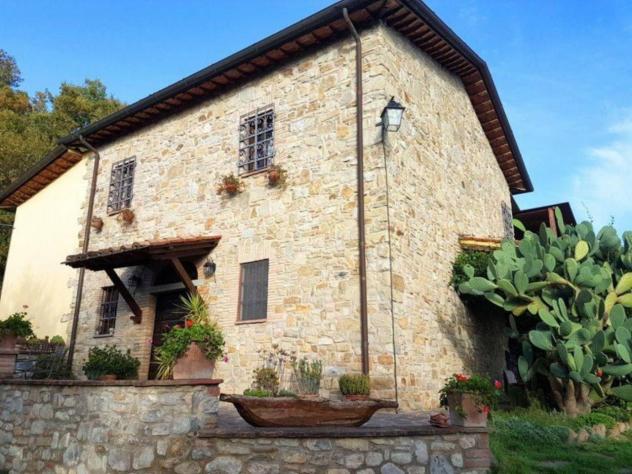pentavano in vendita a Montone