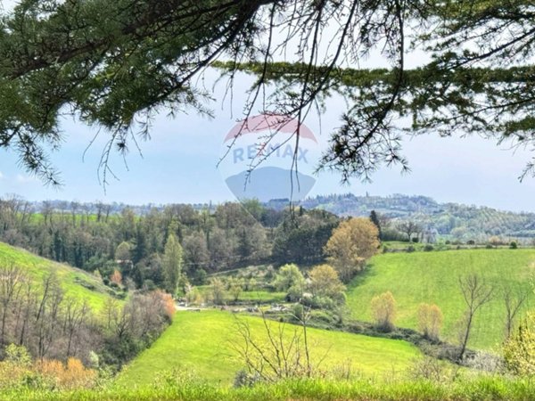 casa indipendente in vendita a Montone