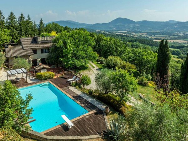 casa indipendente in vendita a Montone