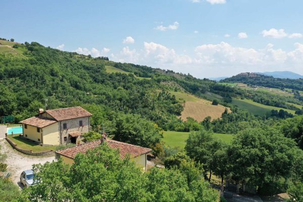 casale in vendita a Montone