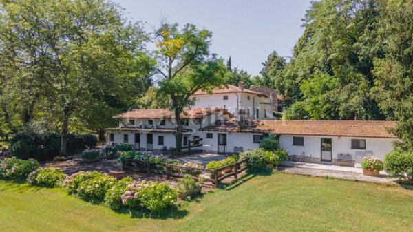 casale in vendita a Montone