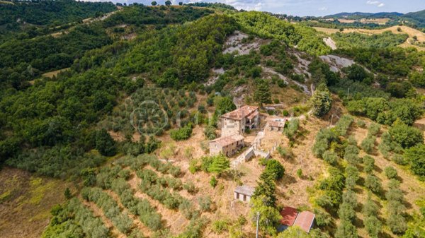 casa indipendente in vendita a Montone