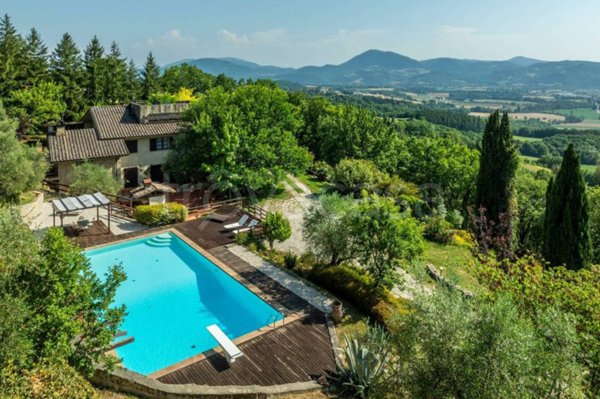 casa indipendente in vendita a Montone