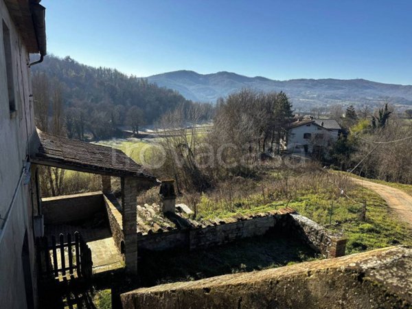 casa indipendente in vendita a Montone