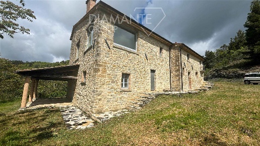 casale in vendita a Montone