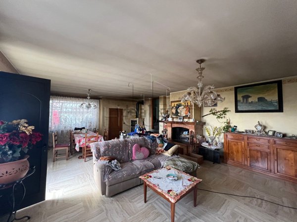 casa indipendente in vendita a Montone