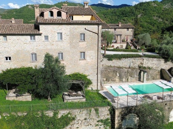 casa indipendente in vendita a Montone