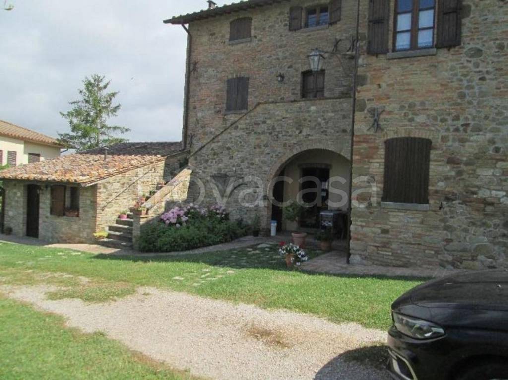 negozio in vendita a Montone