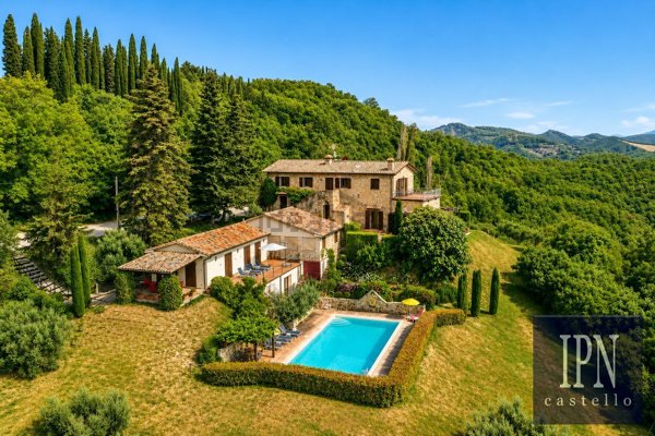 casa indipendente in vendita a Montone