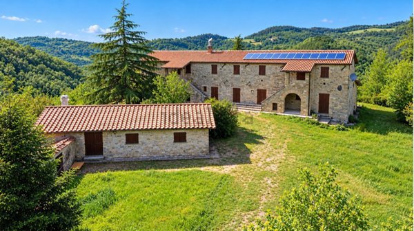 casale in vendita a Montone