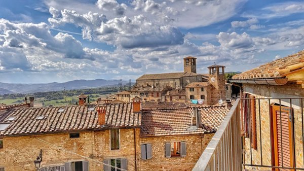 casa indipendente in vendita a Montone